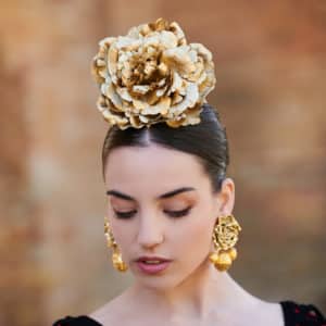 peonia dorada de flamenca