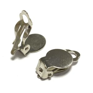 EAR CLIPS WITH 10MM PAD SILVER-COLORED