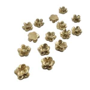 8MM GOLD PLASTIC FLOWER WITH PETALS