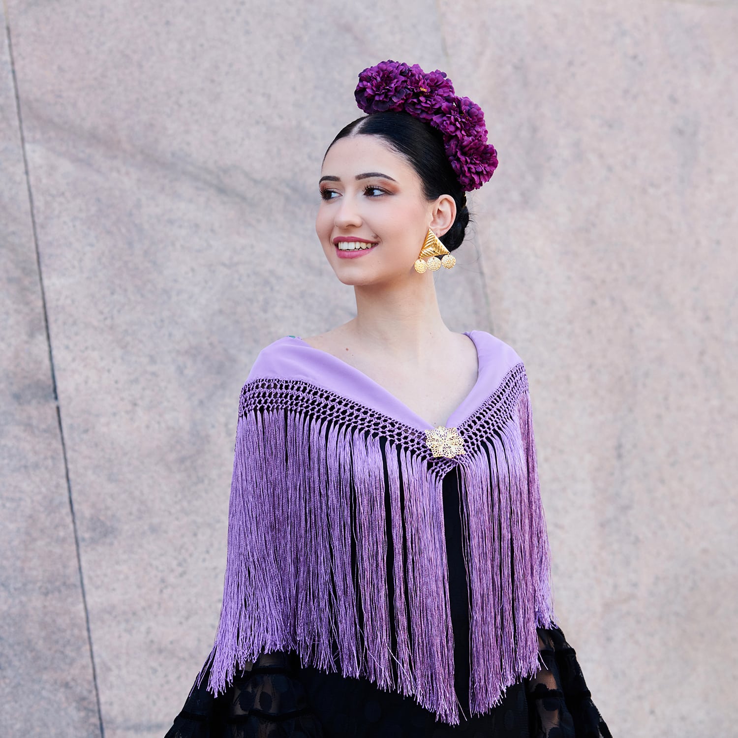 ramillete de flamenca candela en tonos morado