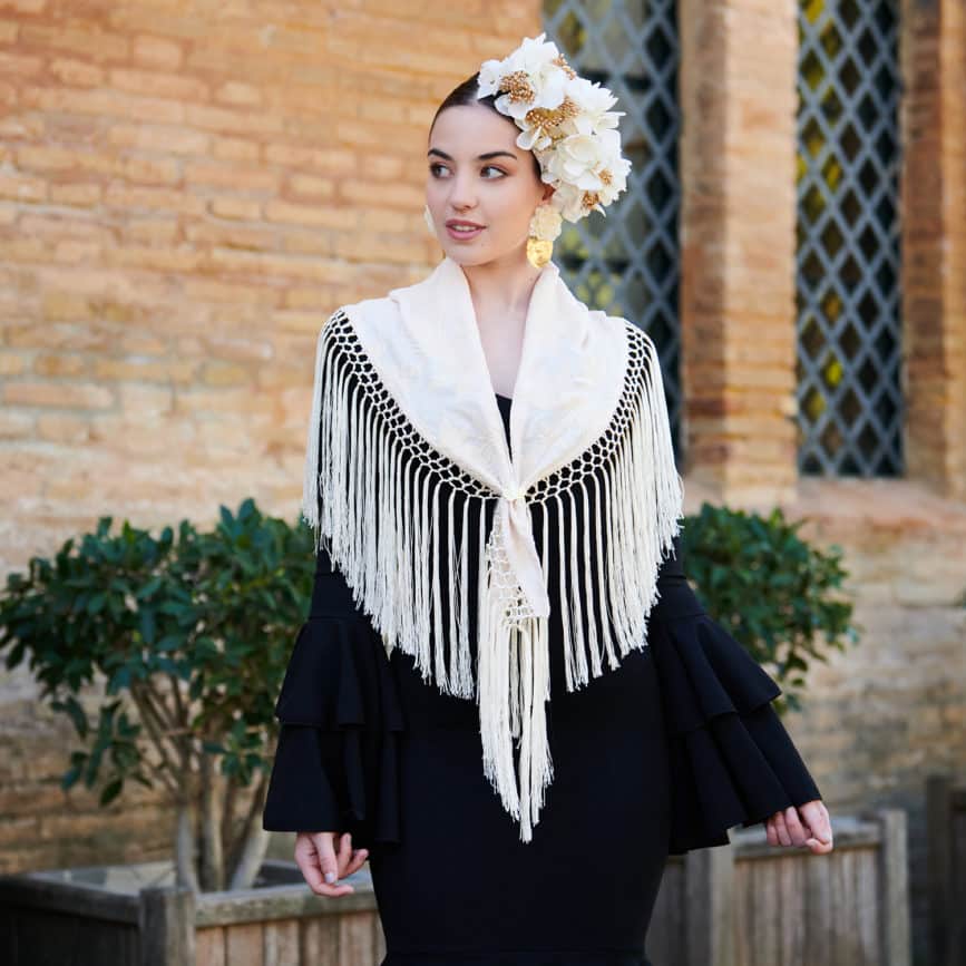 WHITE FLAMENCO SHAWL