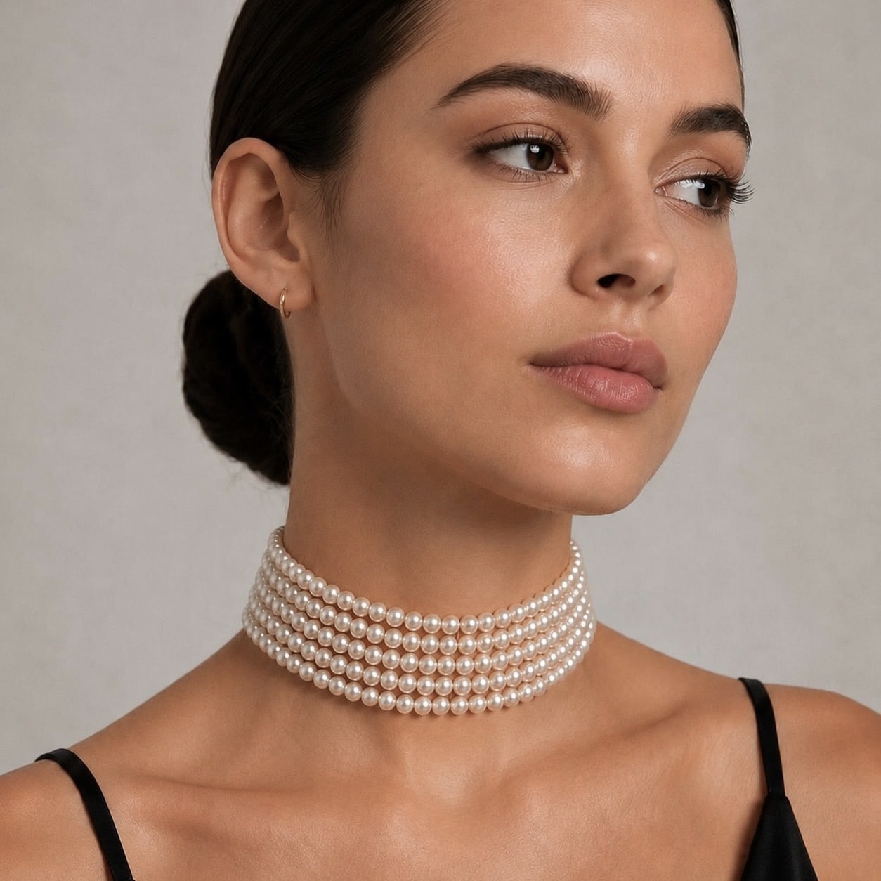 choker de perlas cinco vueltas portada