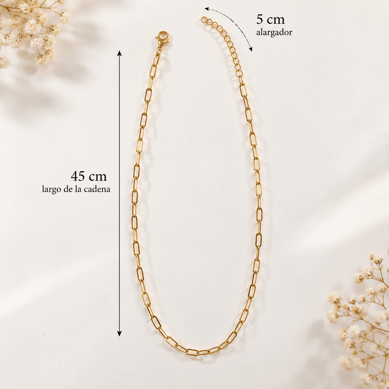 collar de eslabones rectagunalares dorados de bisutería