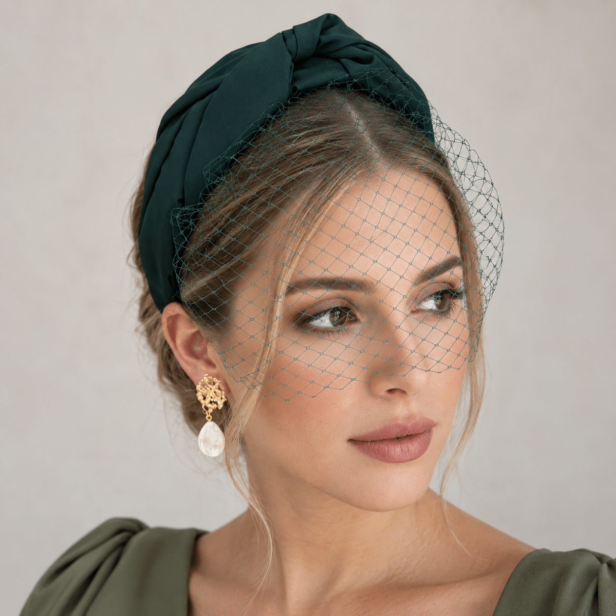 diadema callie con redecilla verde portada